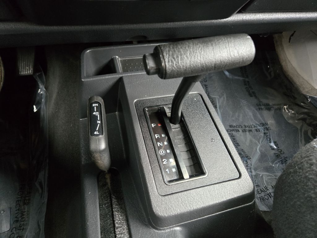 Photo 22 of this JEEP WRANGLER / TJ