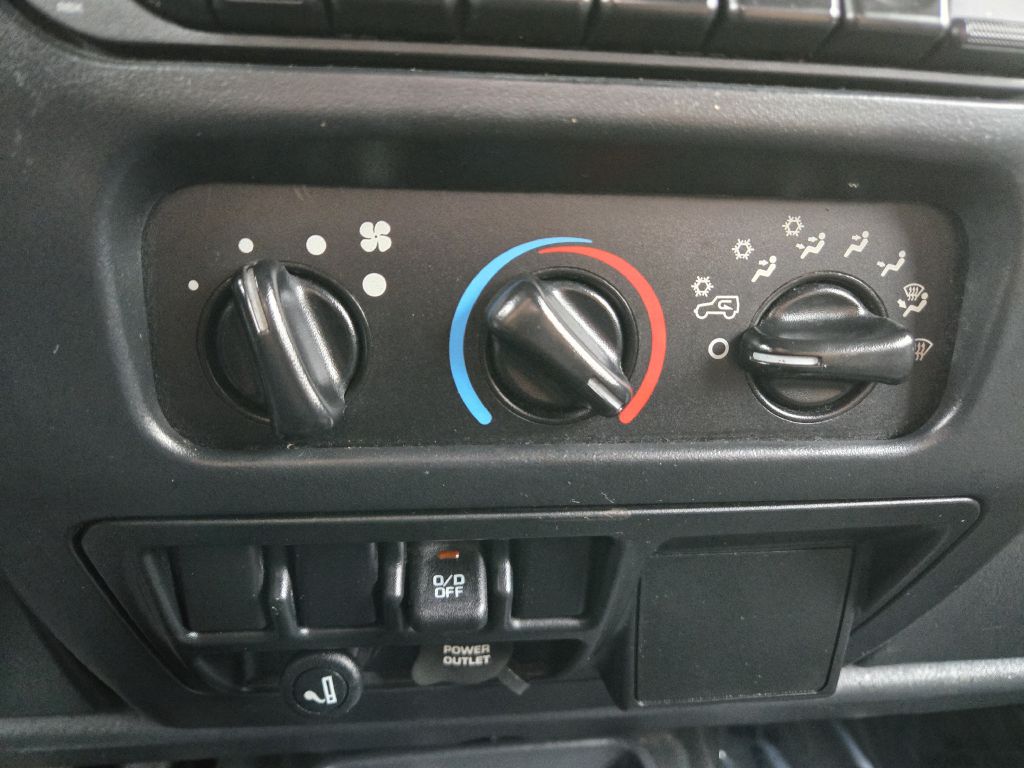 Photo 23 of this JEEP WRANGLER / TJ