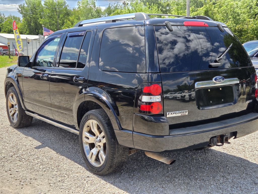 Photo 7 of this FORD EXPLORER