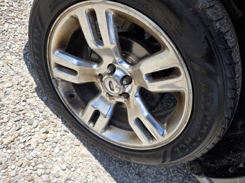 Photo 9 of this FORD EXPLORER