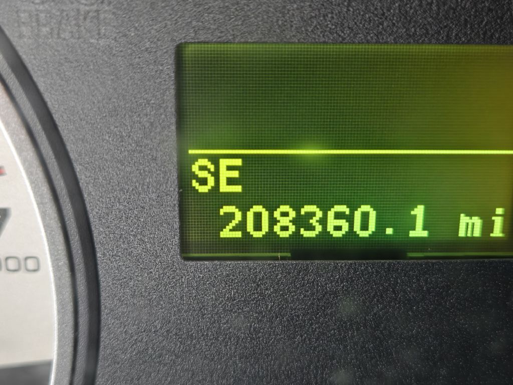 Photo 19 of this FORD EXPLORER