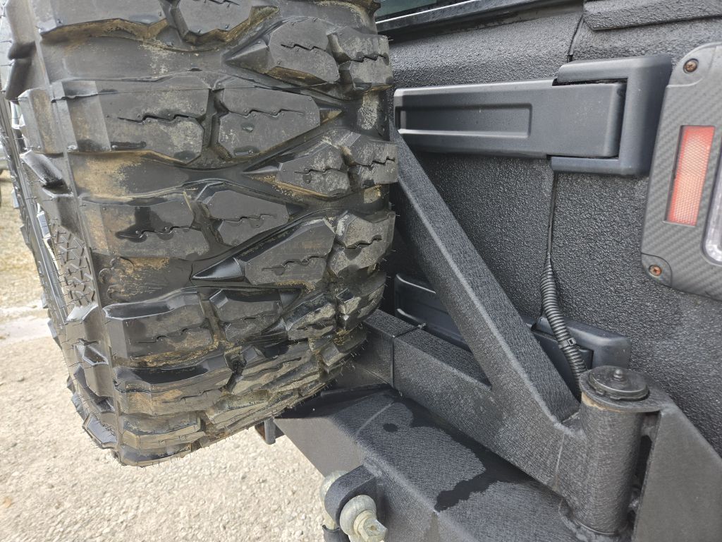 Photo 23 of this JEEP WRANGLER
