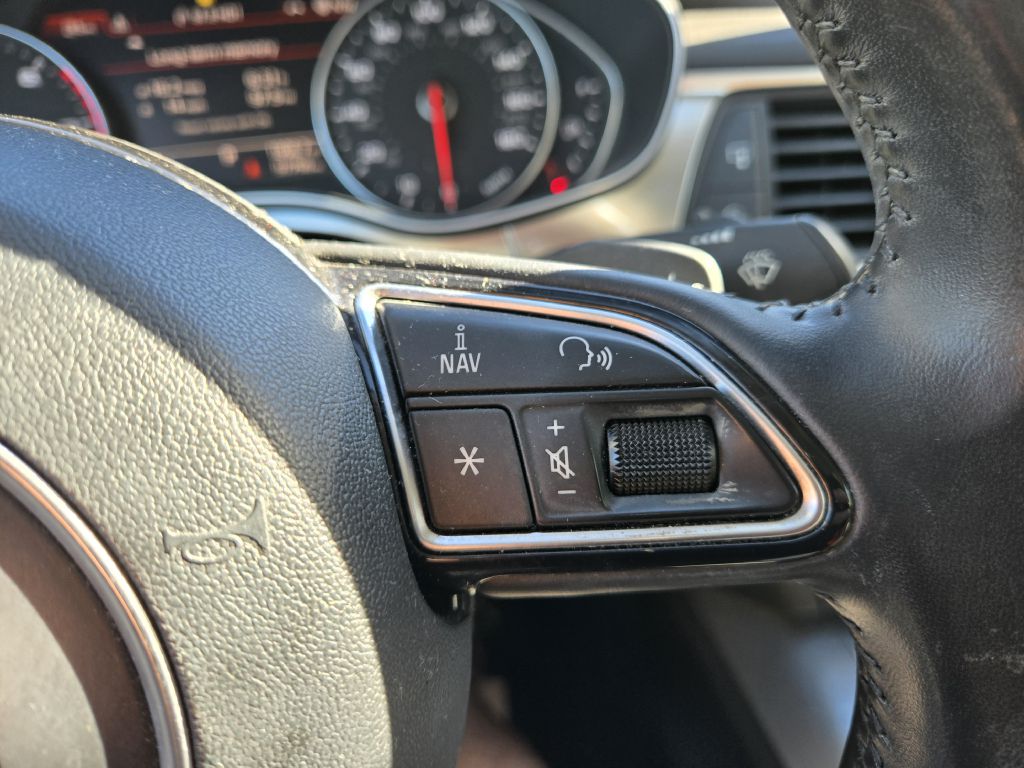 Photo 18 of this AUDI A6