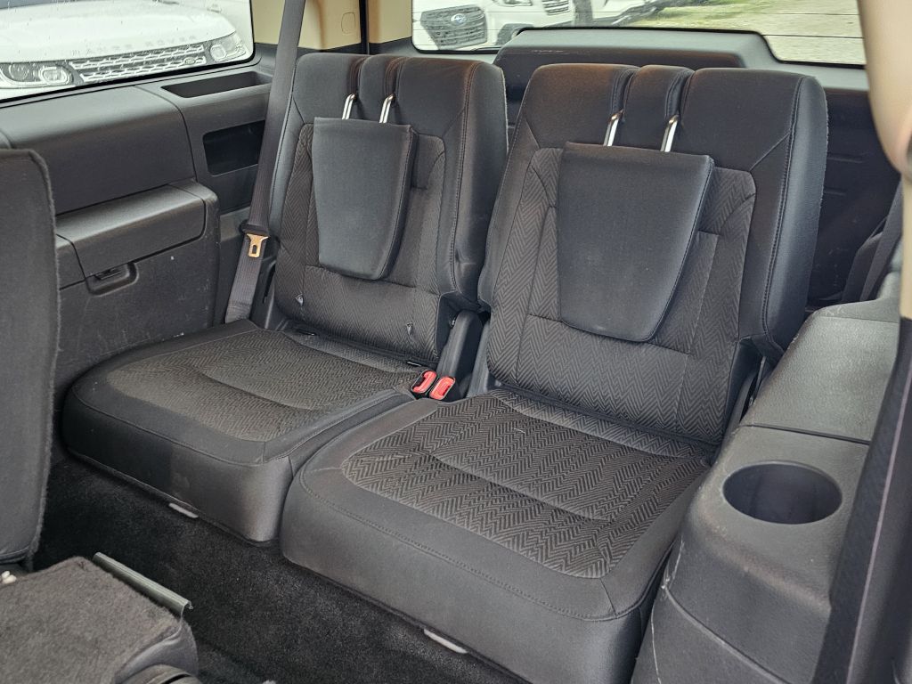 Photo 20 of this FORD FLEX