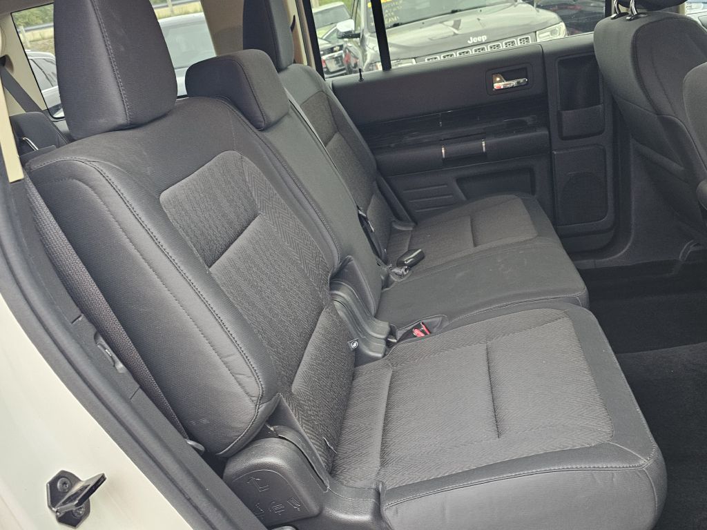 Photo 41 of this FORD FLEX