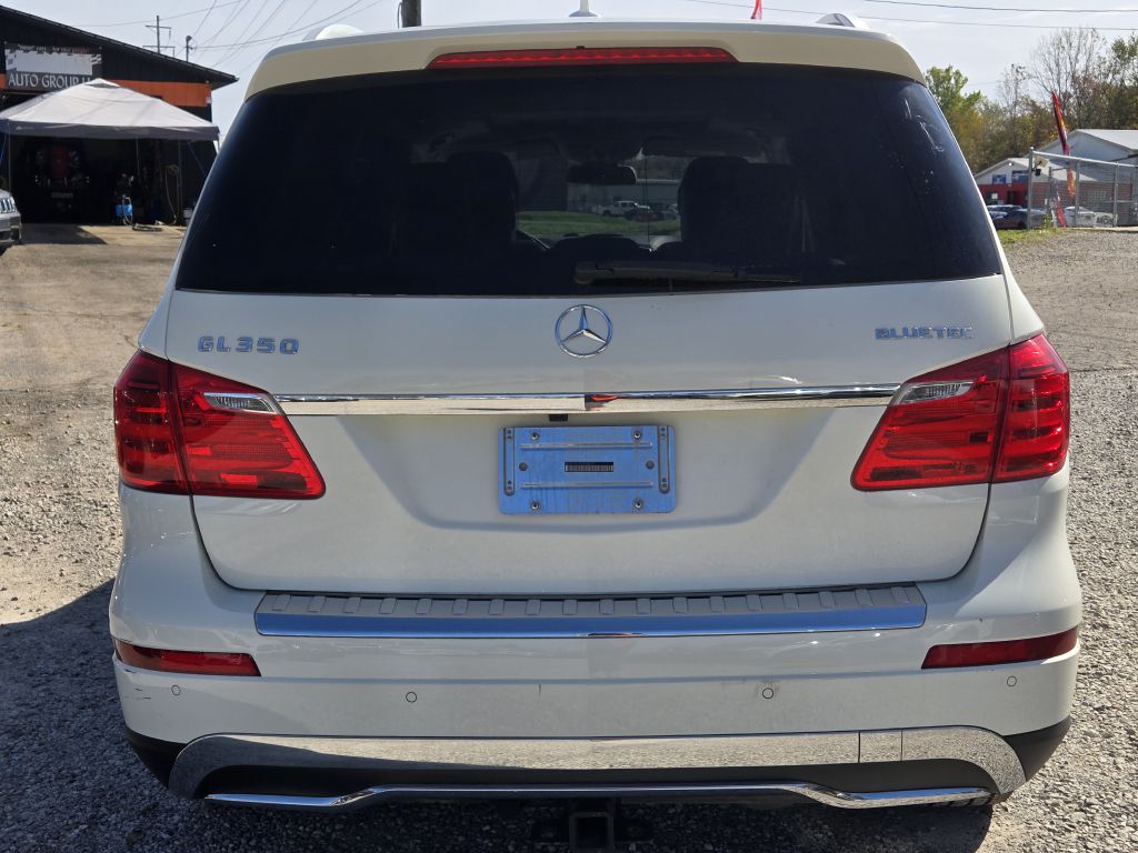 Photo 6 of this MERCEDES-BENZ GL