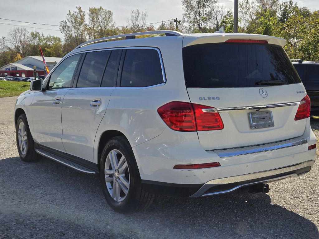 Photo 7 of this MERCEDES-BENZ GL
