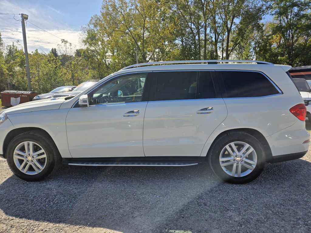 Photo 8 of this MERCEDES-BENZ GL