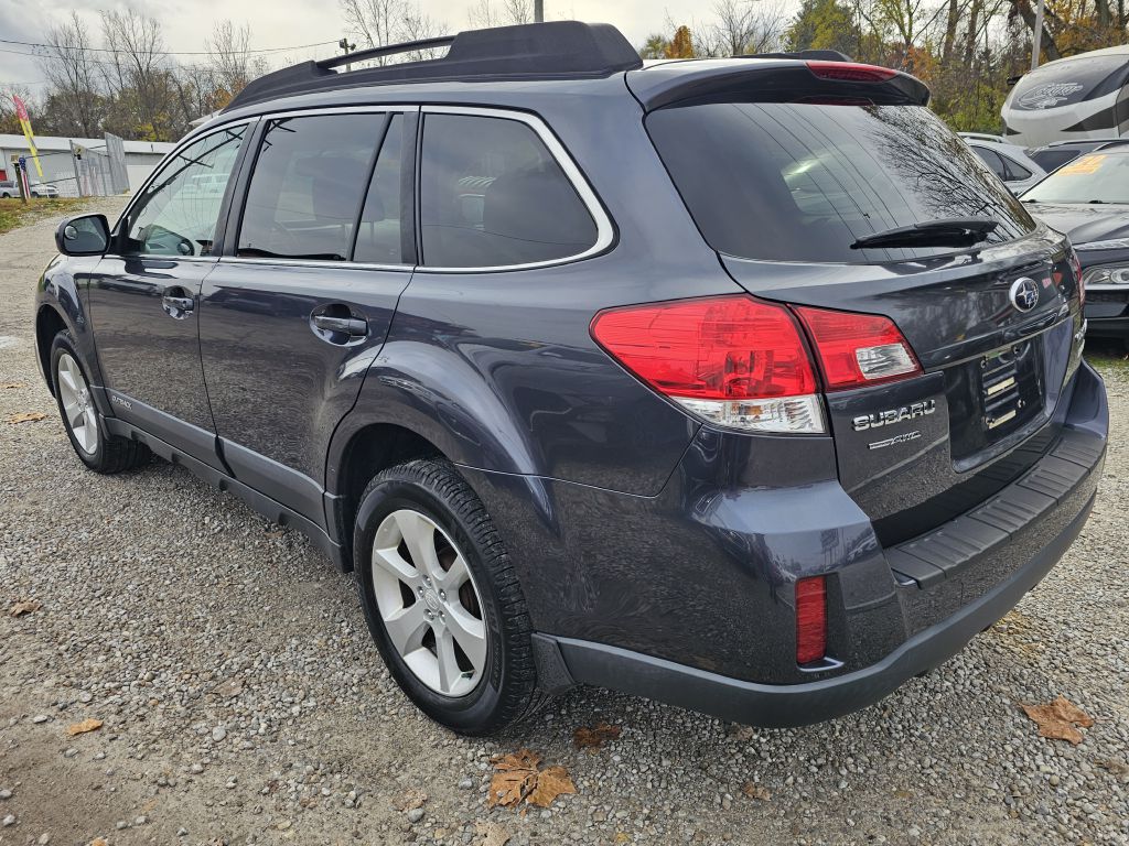 Photo 3 of this SUBARU OUTBACK