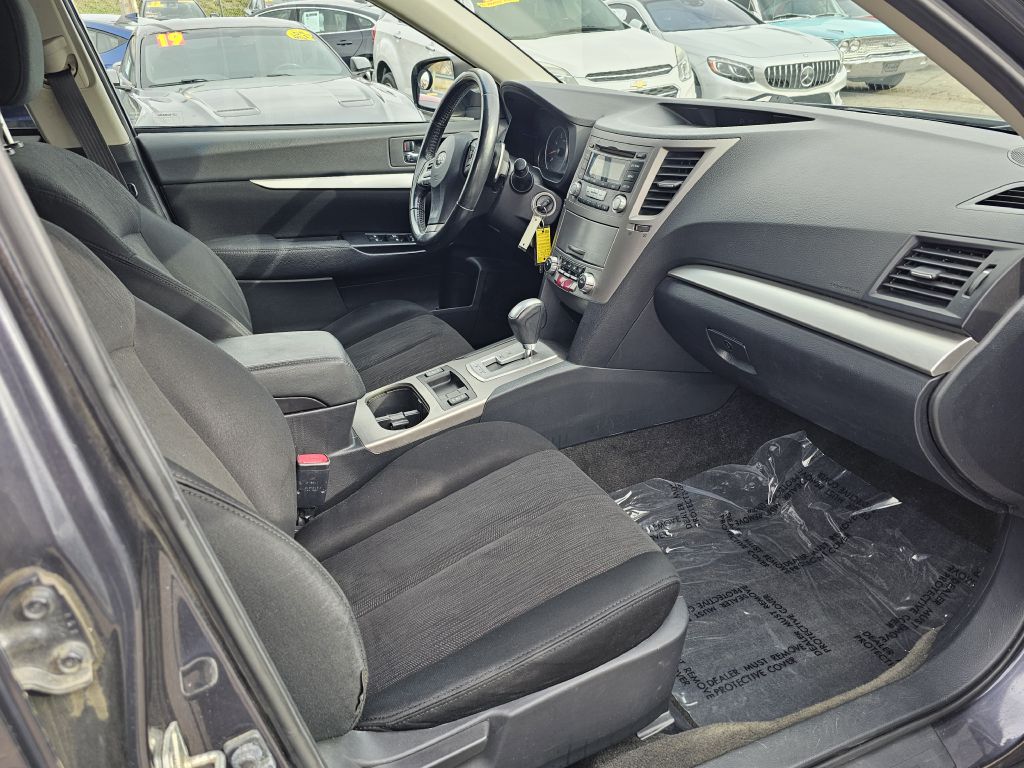 Photo 18 of this SUBARU OUTBACK