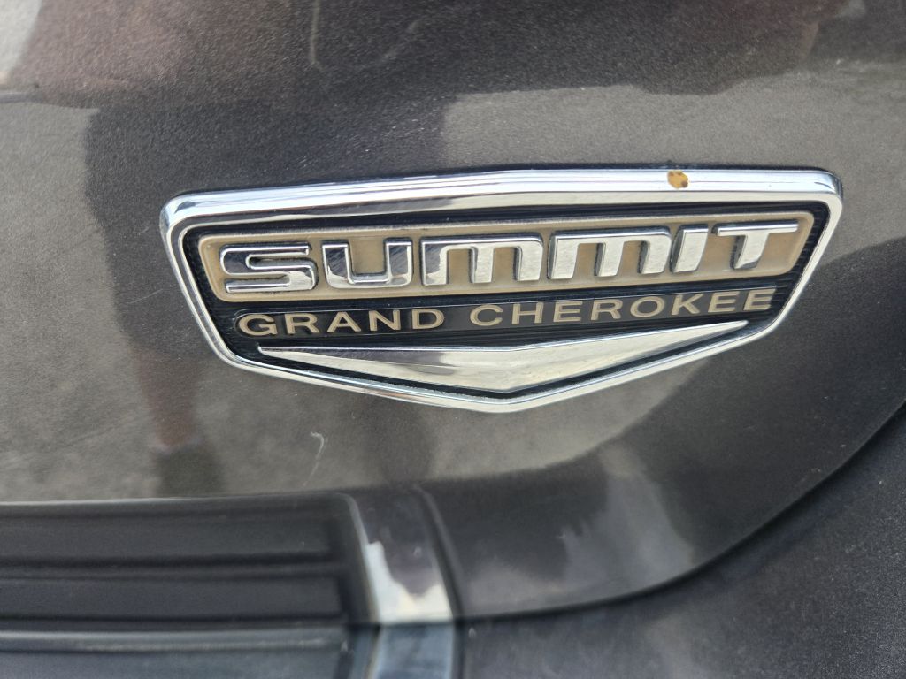 Photo 12 of this JEEP GRAND CHEROKEE