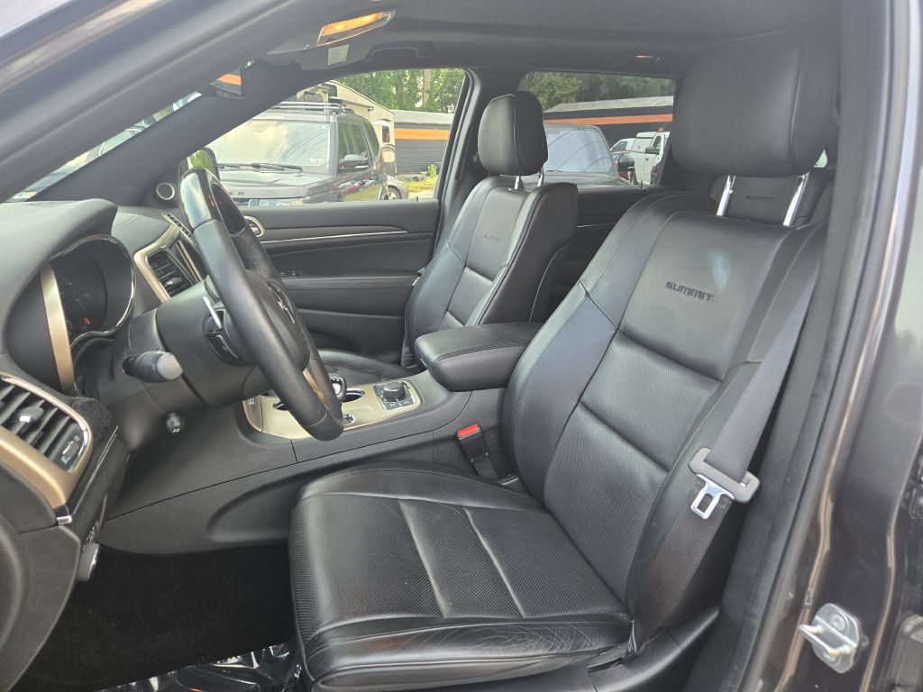 Photo 14 of this JEEP GRAND CHEROKEE