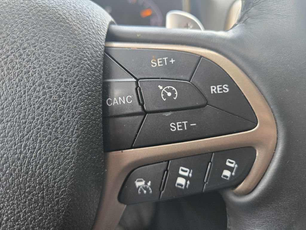Photo 19 of this JEEP GRAND CHEROKEE
