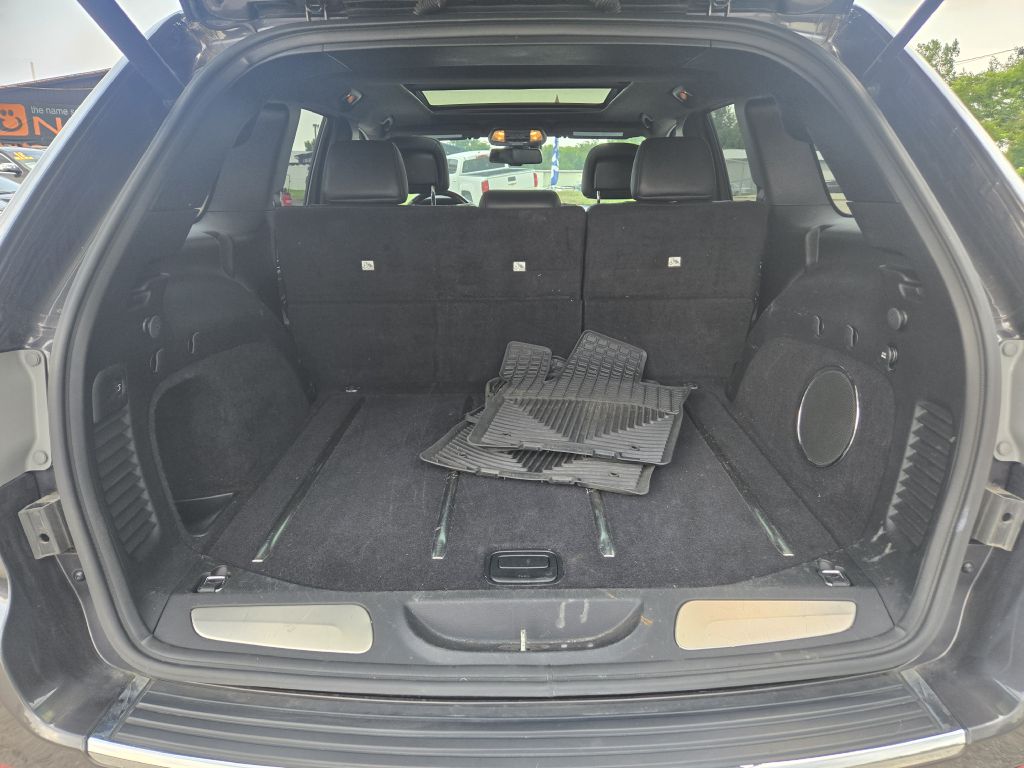 Photo 31 of this JEEP GRAND CHEROKEE