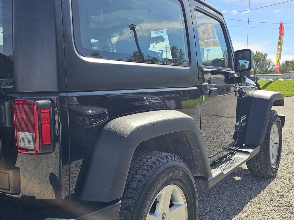 Photo 10 of this JEEP WRANGLER