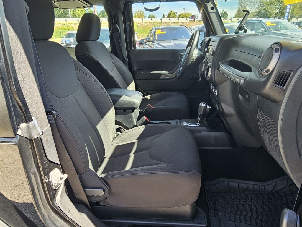 Photo 13 of this JEEP WRANGLER