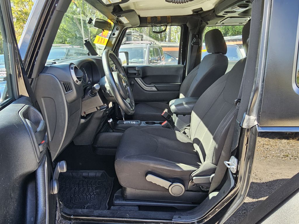 Photo 15 of this JEEP WRANGLER