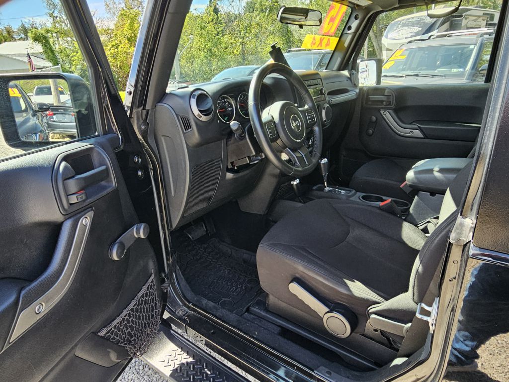 Photo 16 of this JEEP WRANGLER