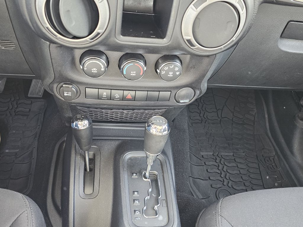 Photo 26 of this JEEP WRANGLER