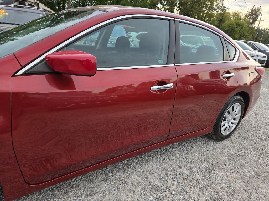 Photo 9 of this NISSAN ALTIMA