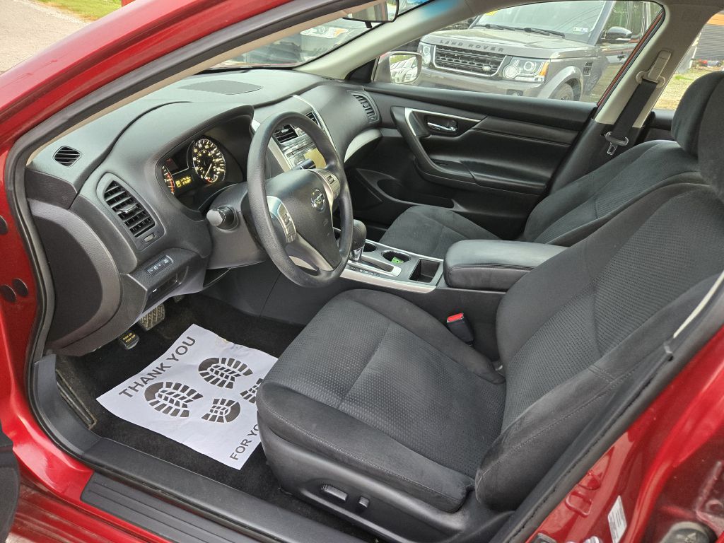 Photo 12 of this NISSAN ALTIMA