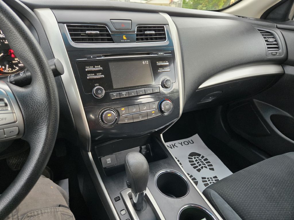Photo 15 of this NISSAN ALTIMA