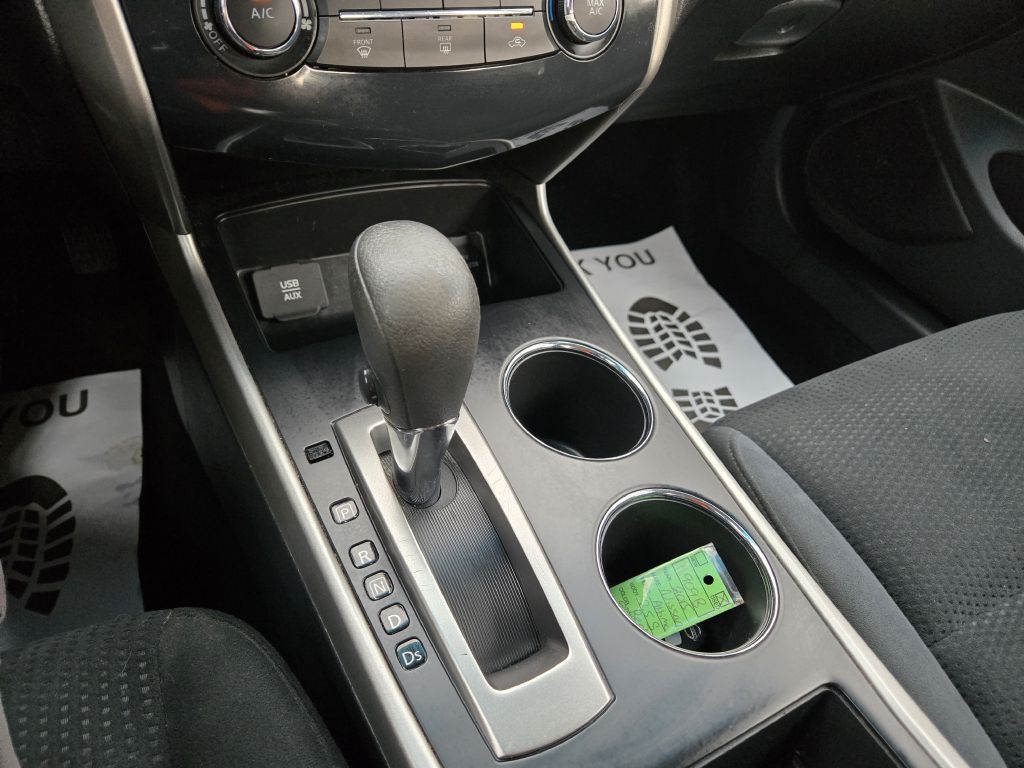 Photo 19 of this NISSAN ALTIMA