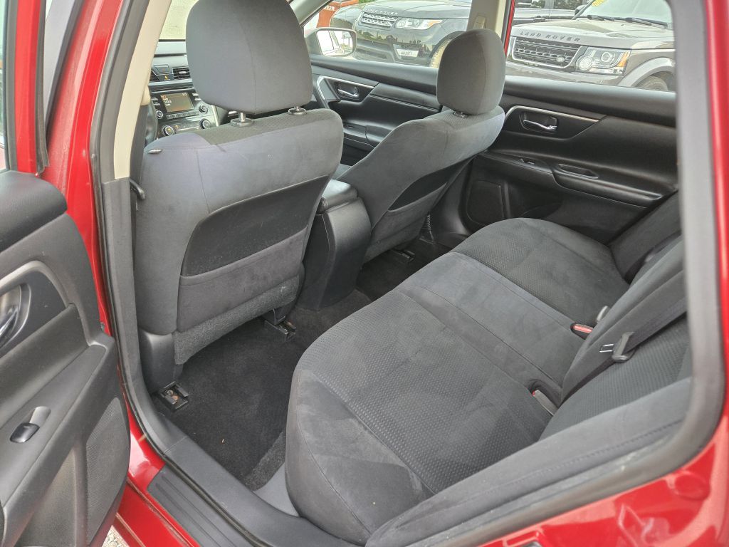 Photo 22 of this NISSAN ALTIMA