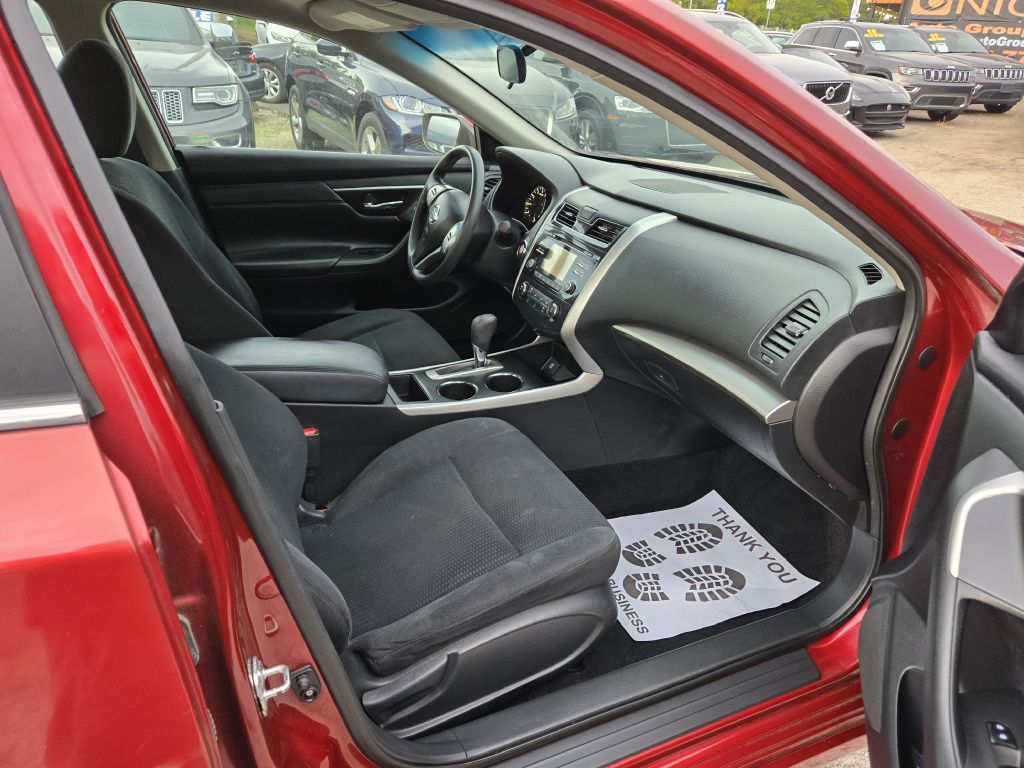 Photo 24 of this NISSAN ALTIMA