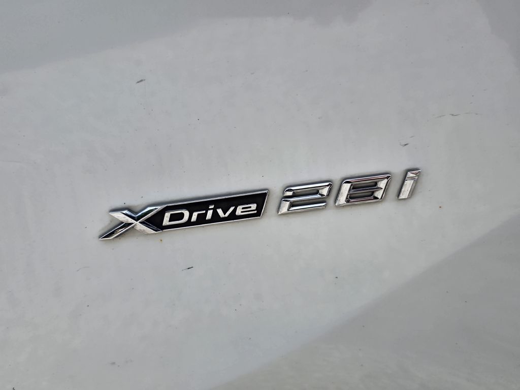 Photo 9 of this BMW X1