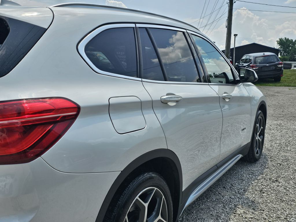 Photo 11 of this BMW X1