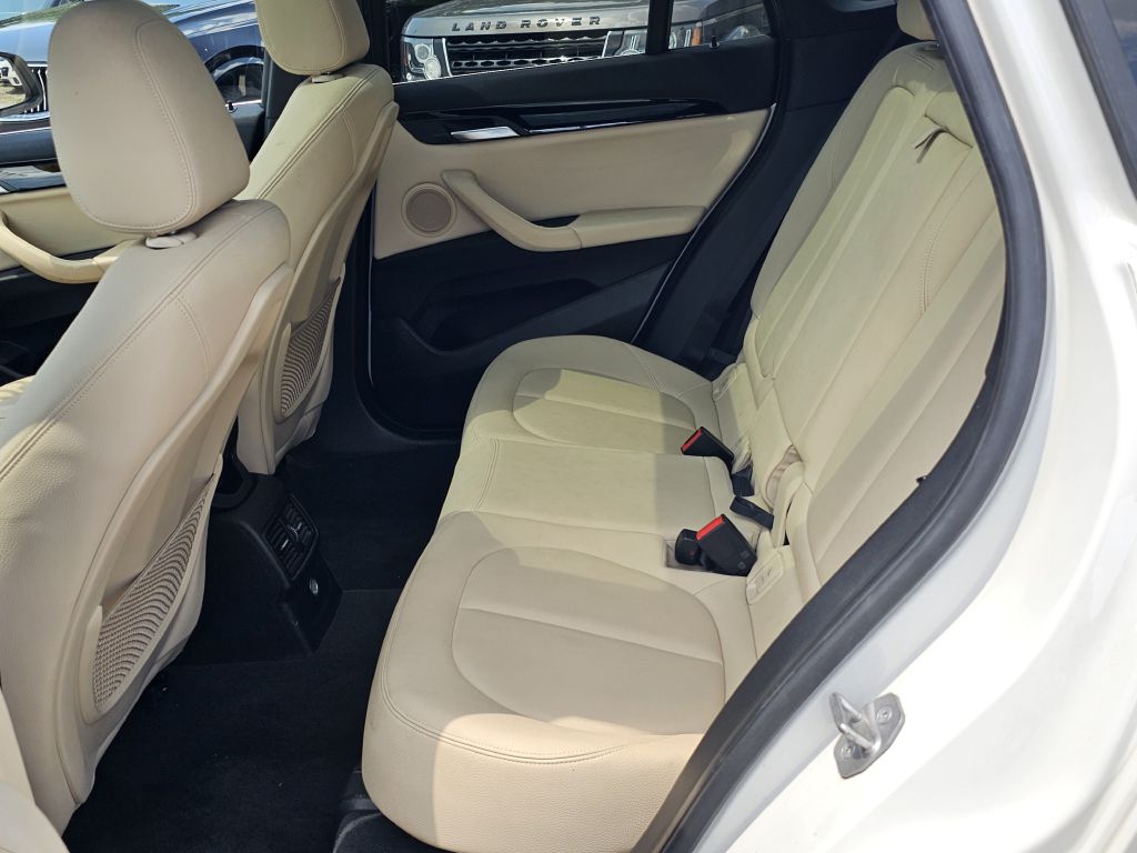 Photo 15 of this BMW X1