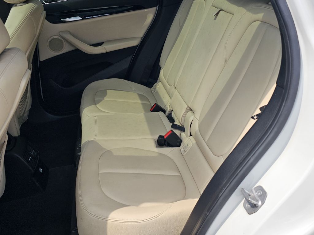 Photo 16 of this BMW X1