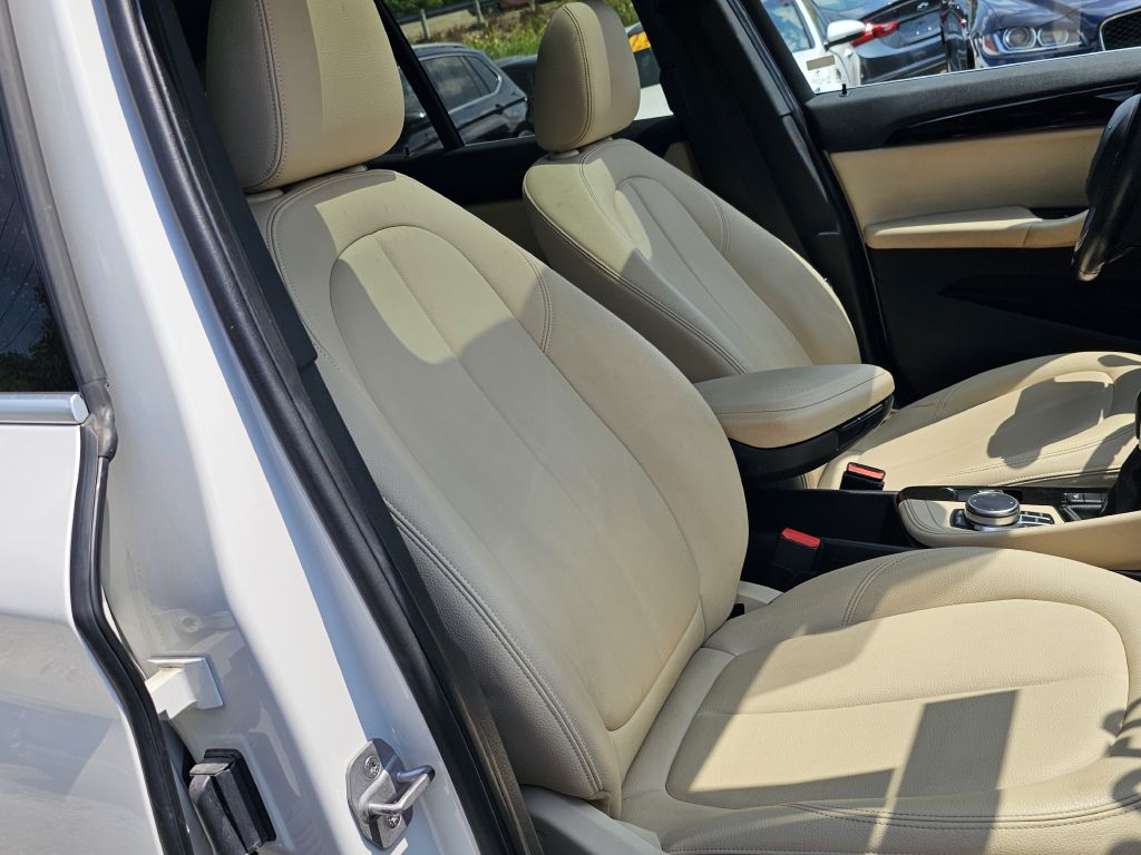 Photo 22 of this BMW X1