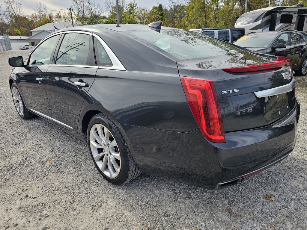 Photo 4 of this CADILLAC XTS