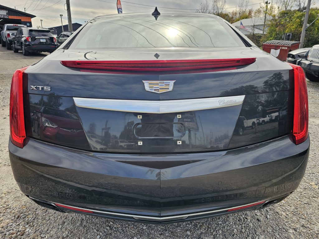 Photo 5 of this CADILLAC XTS
