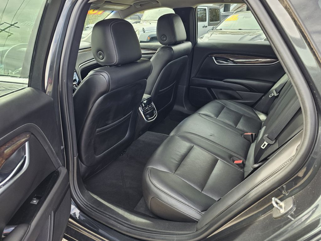 Photo 14 of this CADILLAC XTS
