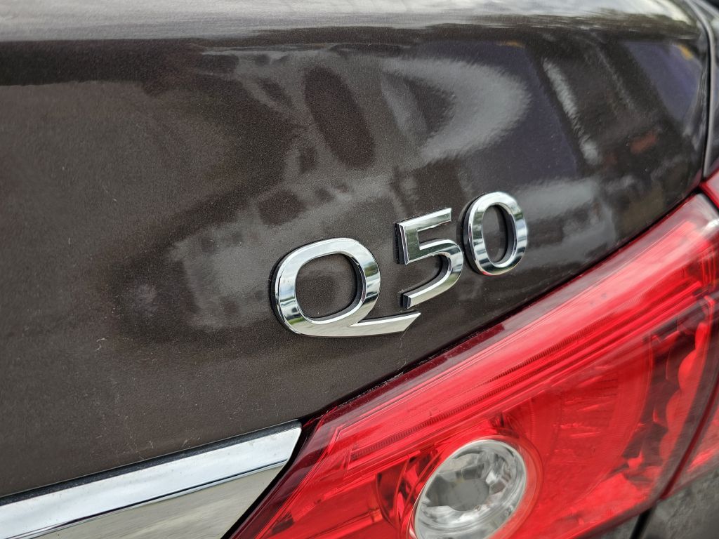 Photo 11 of this INFINITI Q50