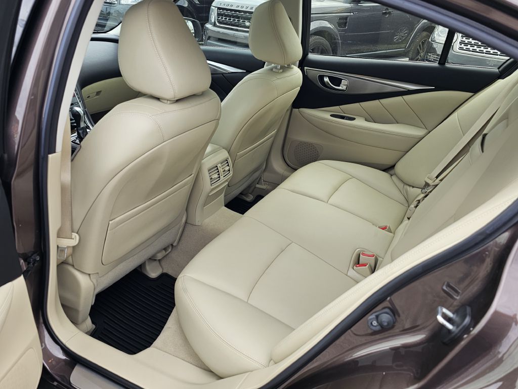 Photo 13 of this INFINITI Q50