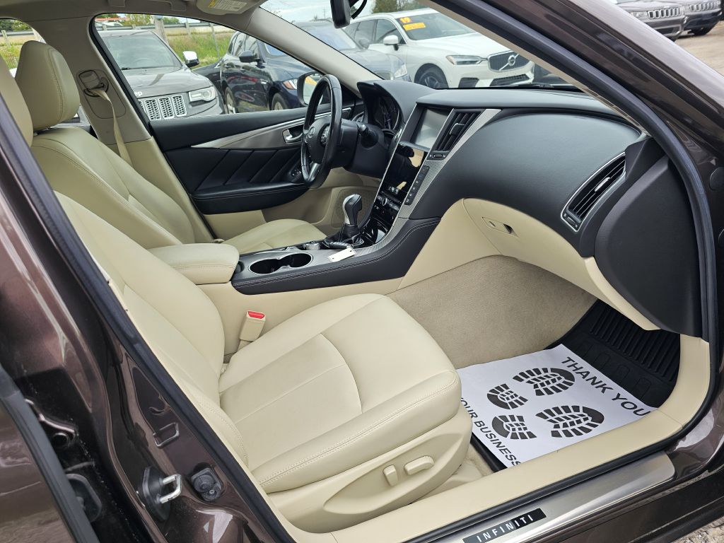 Photo 25 of this INFINITI Q50