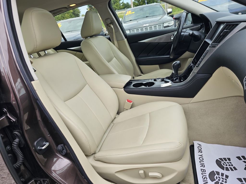 Photo 26 of this INFINITI Q50