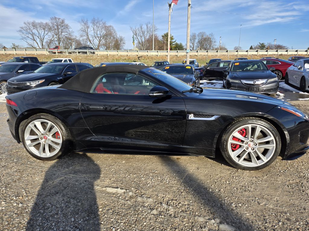 Photo 4 of this JAGUAR F-TYPE