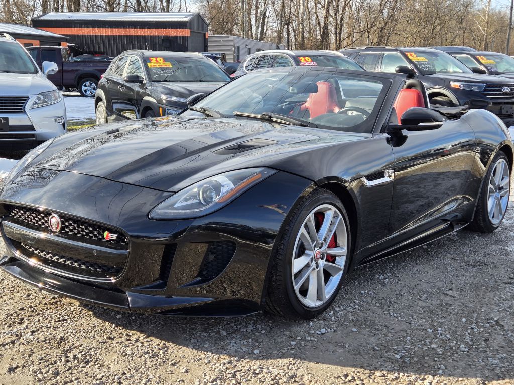 Photo 13 of this JAGUAR F-TYPE