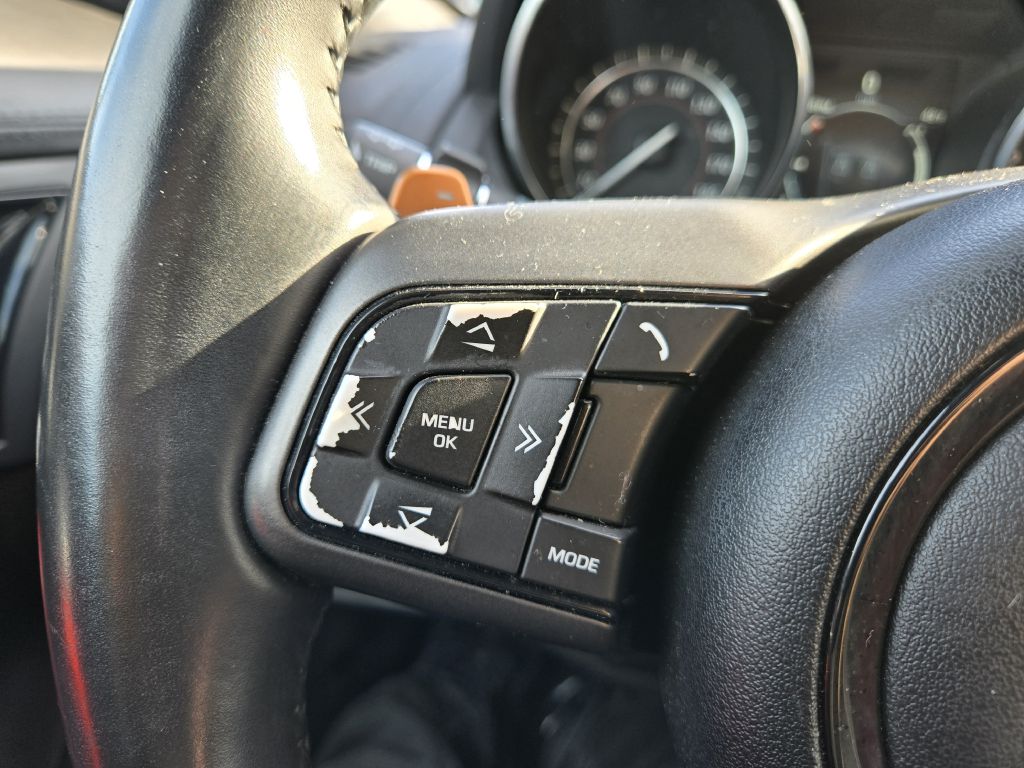 Photo 22 of this JAGUAR F-TYPE