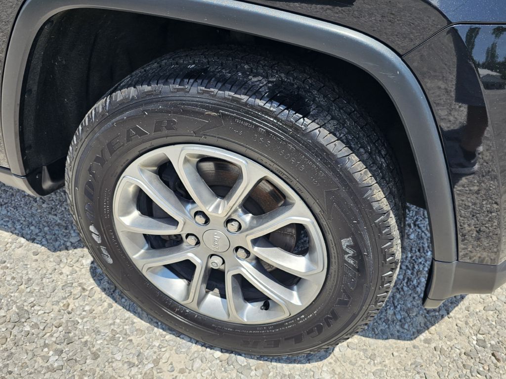 Photo 9 of this JEEP GRAND CHEROKEE