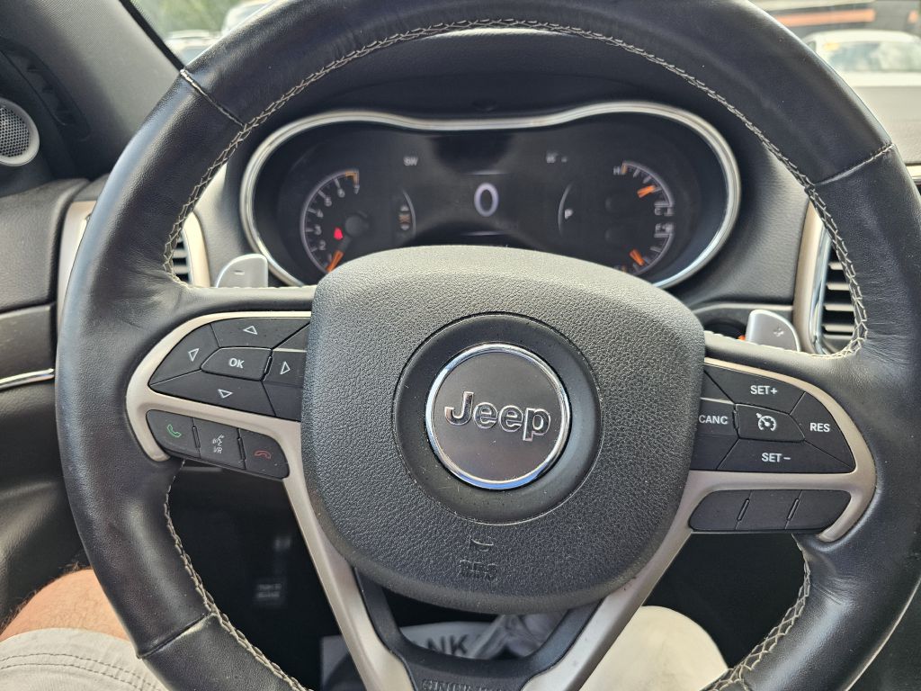 Photo 32 of this JEEP GRAND CHEROKEE