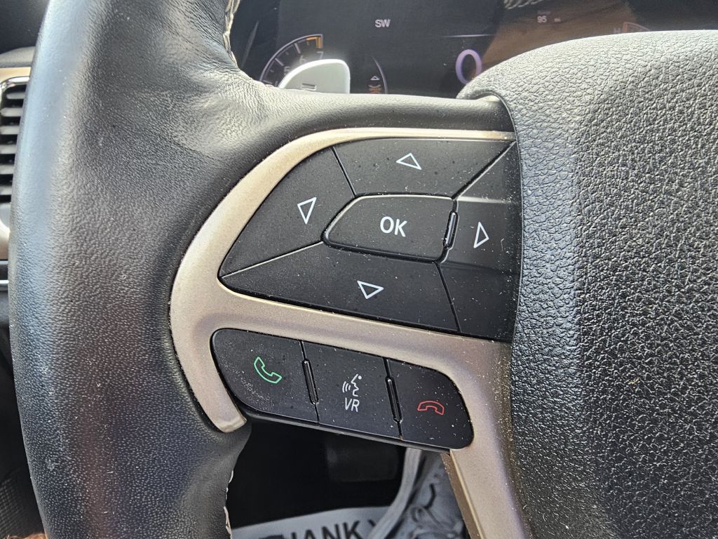 Photo 33 of this JEEP GRAND CHEROKEE