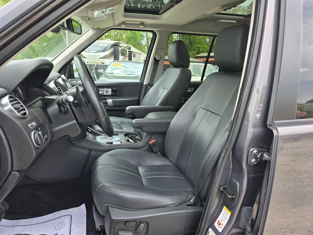 Photo 15 of this LAND ROVER LR4