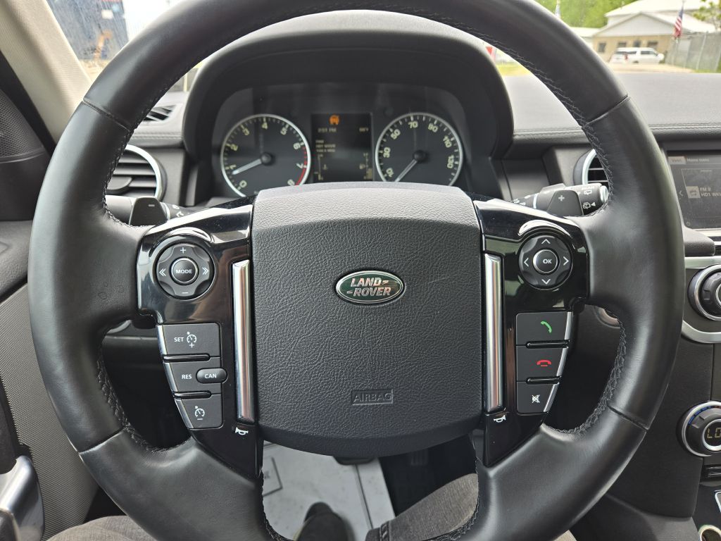 Photo 18 of this LAND ROVER LR4