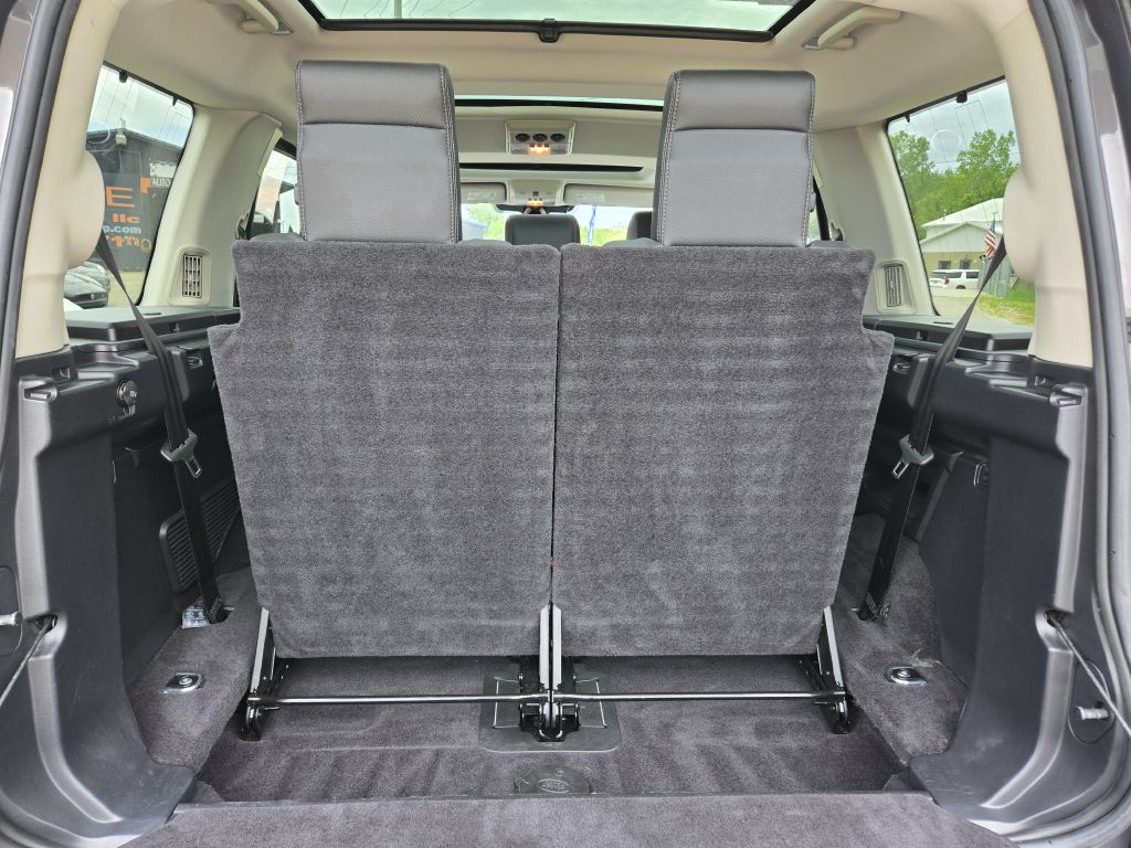 Photo 40 of this LAND ROVER LR4